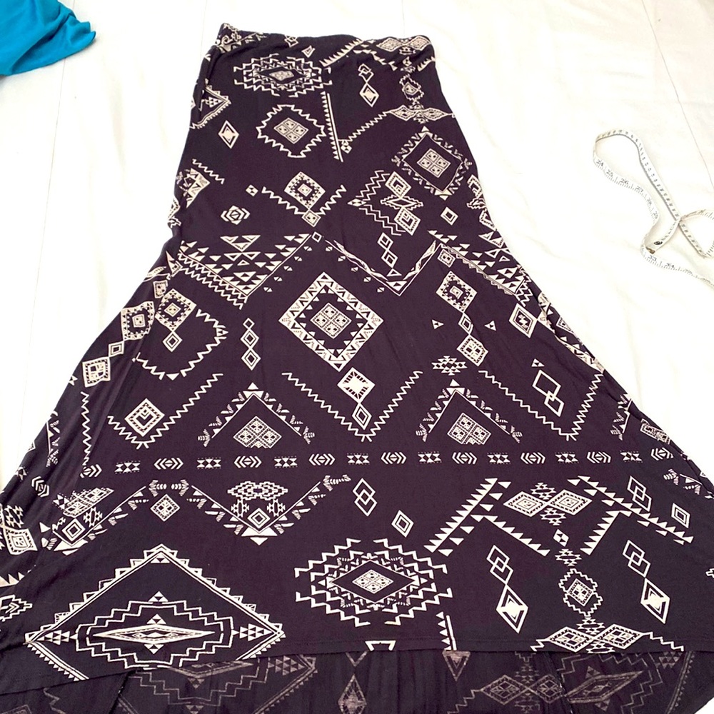 Billabong stretchy maxi black Aztec pattern skirt